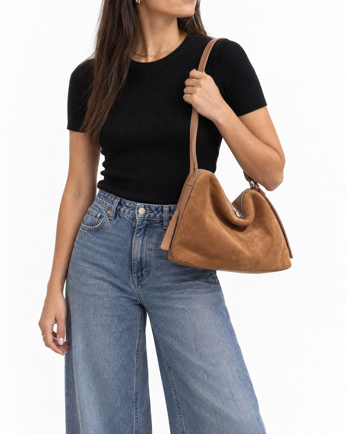 Paloma Shoulder on a model, studio shot